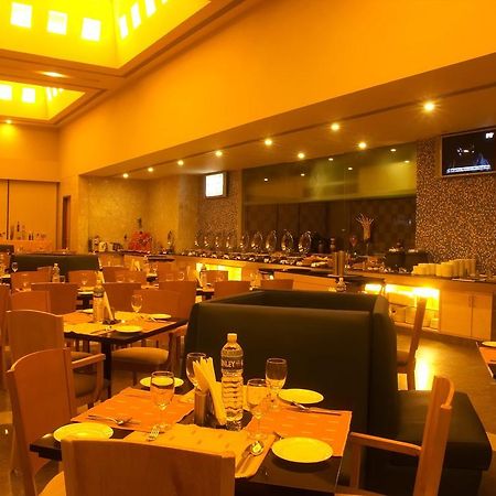 Radha Hometel Bangalore Restoran gambar